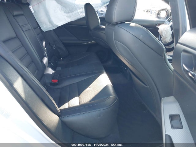 Lexus IS 200T 2016 JTHBA1D28G5022590 Image 8