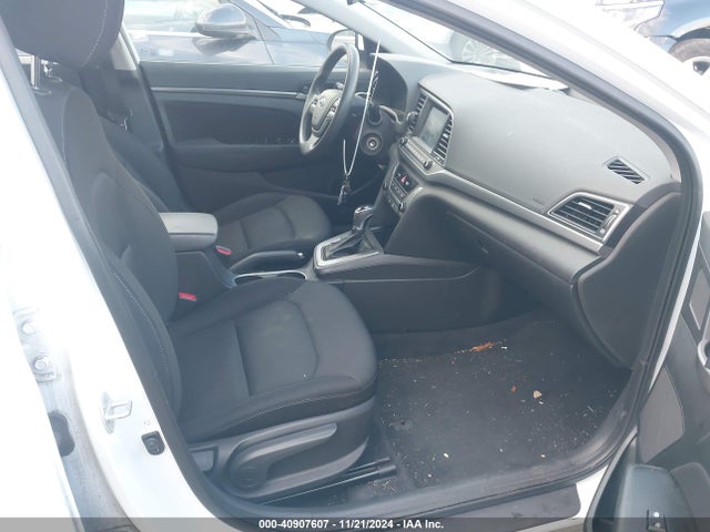 5NPD84LF1JH321888 Hyundai ELANTRA SEL