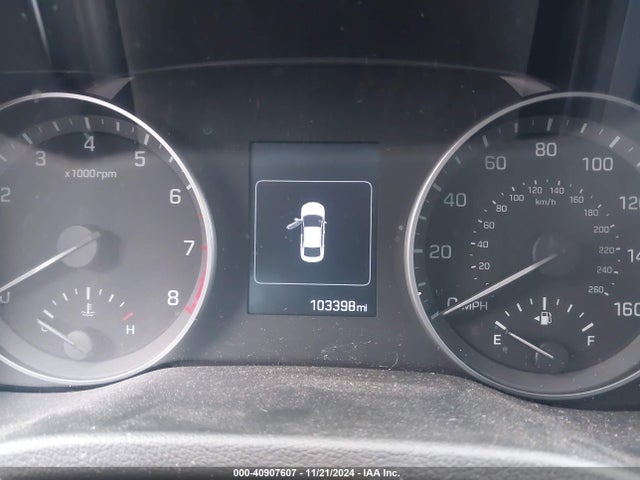5NPD84LF1JH321888 Hyundai ELANTRA SEL