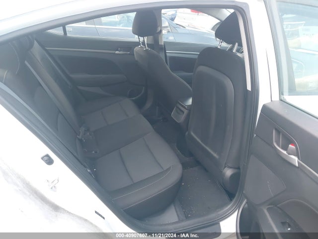 5NPD84LF1JH321888 Hyundai ELANTRA SEL