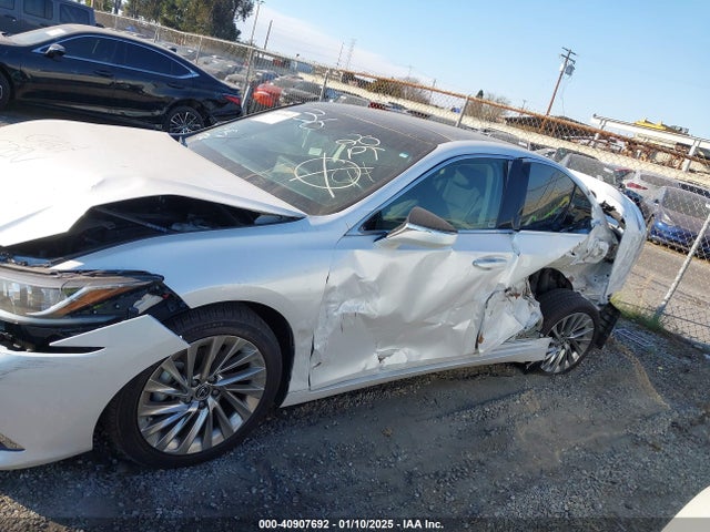 58AEZ1B17NU132071 Lexus Es 350 Luxury