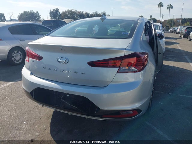 Hyundai ELANTRA SEL 2019 5NPD84LF3KH426837 Image 16