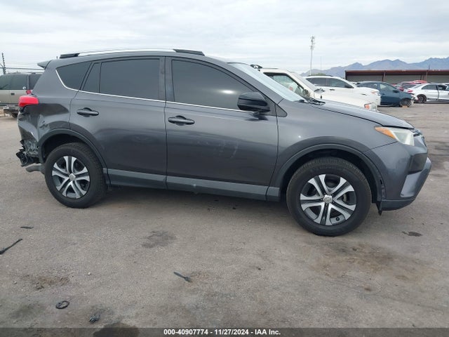 Toyota RAV4 LE 2016 JTMZFREV5GJ090667 Image 13