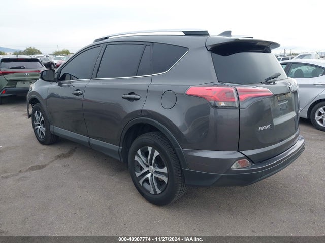 Toyota RAV4 LE 2016 JTMZFREV5GJ090667 Image 3