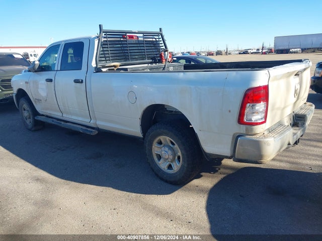 3C6UR5HJ6MG582356 RAM 2500 Tradesman  4x4 8' Box
