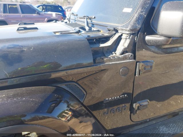 1C4HJXEG9JW216717 Jeep Wrangler Unlimited Sahara 4x4