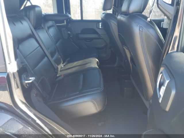 1C4HJXEG9JW216717 Jeep Wrangler Unlimited Sahara 4x4