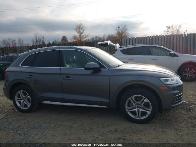WA1BNBFY2J2028109 Audi Q5 2.0t Premium/2.0t Tech Premium