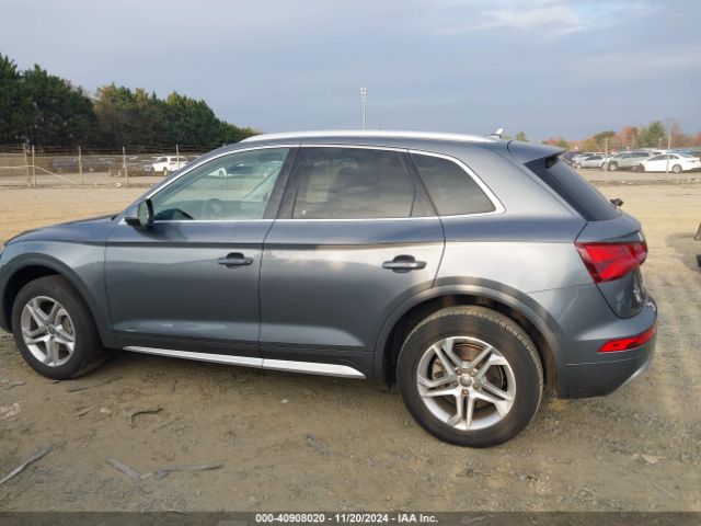 WA1BNBFY2J2028109 Audi Q5 2.0t Premium/2.0t Tech Premium
