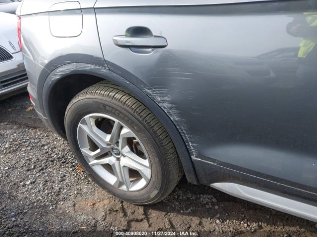 WA1BNBFY2J2028109 Audi Q5 2.0t Premium/2.0t Tech Premium