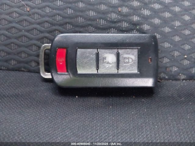 JA4AZ3A35GZ004856 Mitsubishi Outlander Se