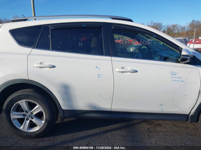Toyota Rav4 Xle 2014 JTMRFREV3EJ005354 Image 13