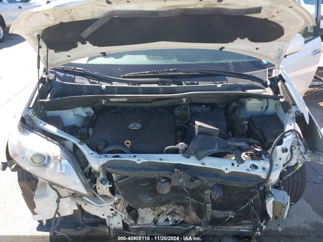 Toyota Sienna Xle 8 Passenger 2018 5TDYZ3DC8JS924098 Image 10