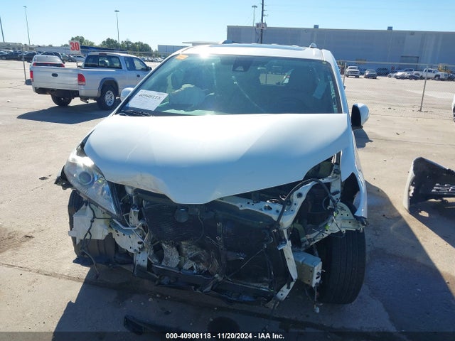 Toyota Sienna Xle 8 Passenger 2018 5TDYZ3DC8JS924098 Image 13