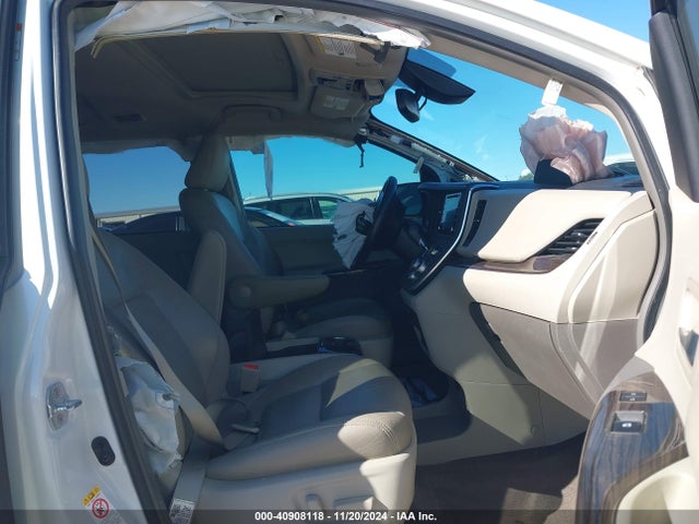 Toyota Sienna Xle 8 Passenger 2018 5TDYZ3DC8JS924098 Image 5