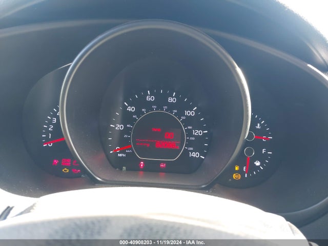 KIA SOUL + 2014 KNDJP3A5XE7026647 Image 7