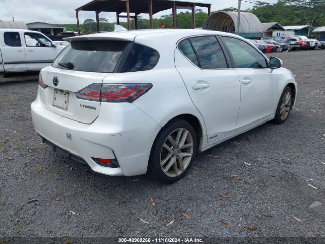 JTHKD5BH1F2247388 Lexus CT 200H