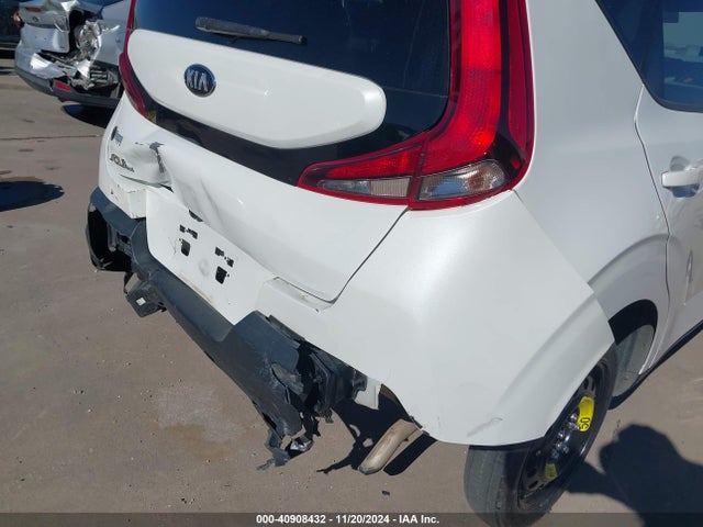 KIA SOUL LX 2021 KNDJ23AU1M7138189 Image 18