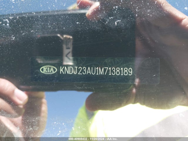 KIA SOUL LX 2021 KNDJ23AU1M7138189 Image 9