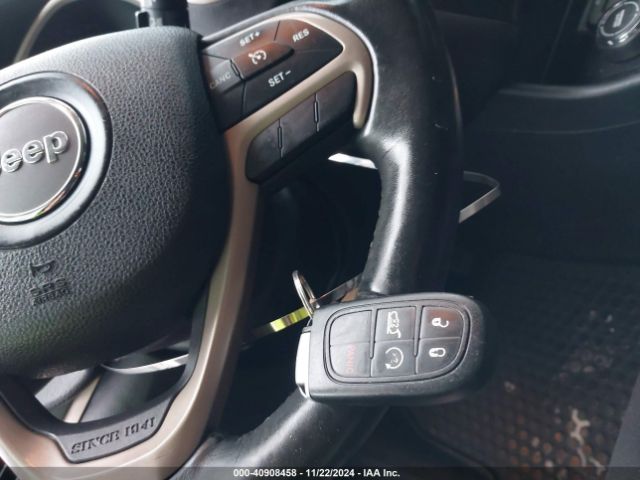 1C4PJMCB1GW270958 Jeep Cherokee 75th Anniversary