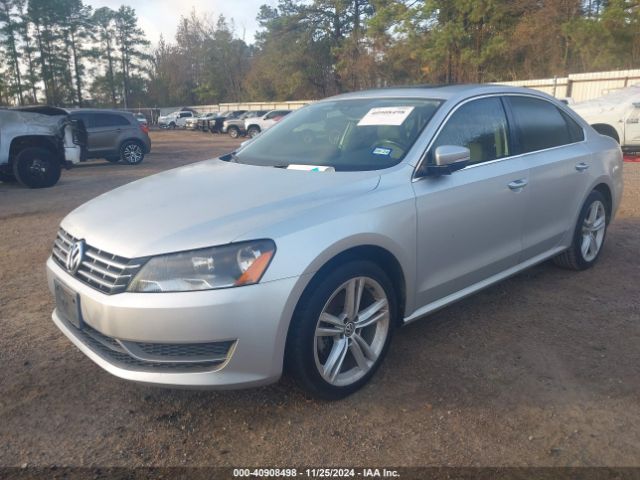 1VWBN7A31EC017372 Volkswagen Passat 2.0l Tdi Se