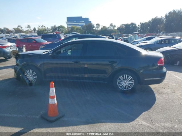 1VWAT7A33EC099574 Volkswagen Passat 1.8t S