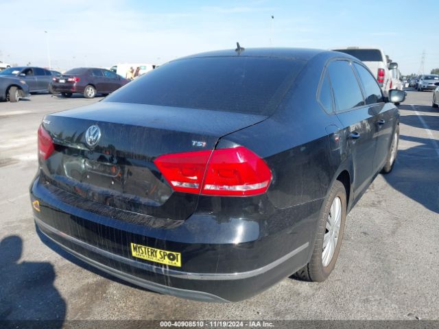 1VWAT7A33EC099574 Volkswagen Passat 1.8t S