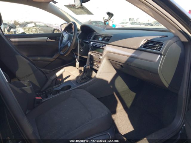 1VWAT7A33EC099574 Volkswagen Passat 1.8t S