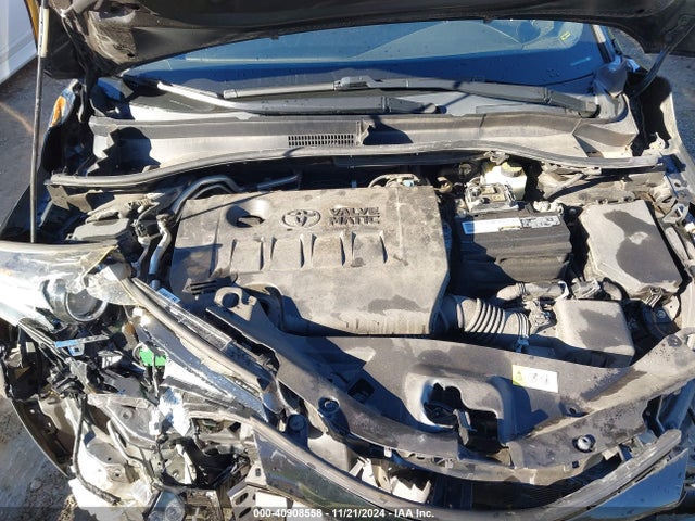 NMTKHMBX2JR010013 Toyota C-HR XLE
