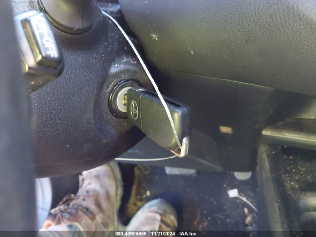 NMTKHMBX2JR010013 Toyota C-HR XLE