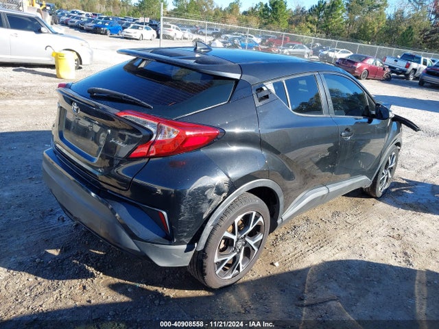 NMTKHMBX2JR010013 Toyota C-HR XLE