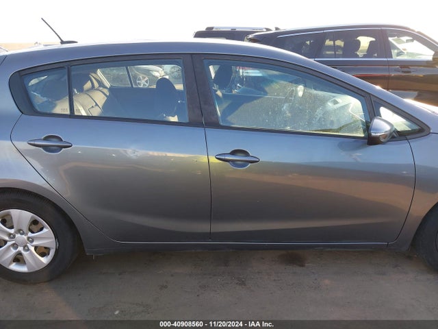 KIA FORTE LX 2016 KNAFK5A8XG5639003 Image 14