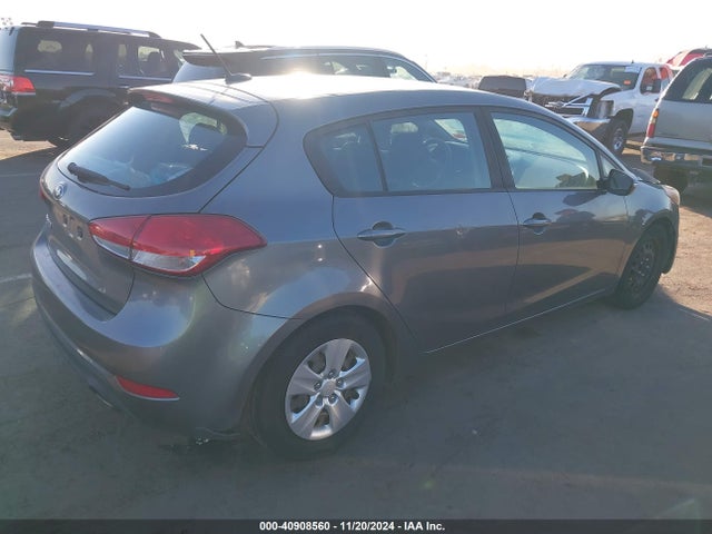 KIA FORTE LX 2016 KNAFK5A8XG5639003 Image 4