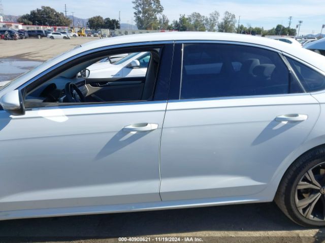 1VWSA7A3XNC004275 Volkswagen Passat 2.0t Se