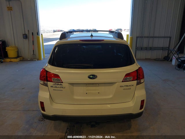 Subaru Outback 2.5i Premium 2014 4S4BRBCC1E3271280 Image 17