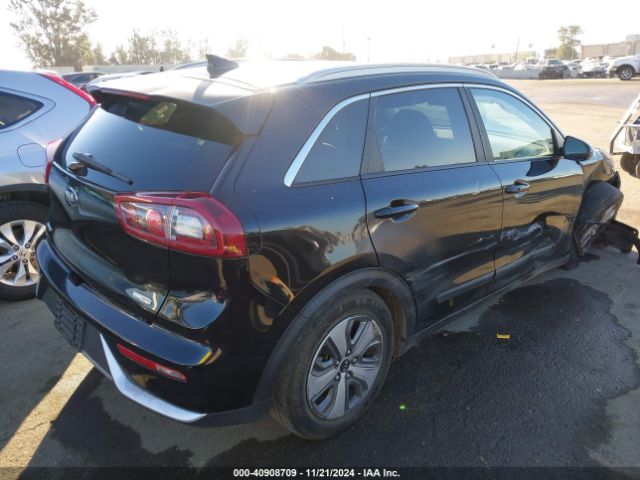 KNDCB3LCXK5245053 KIA NIRO LX