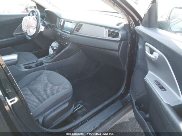 KNDCB3LCXK5245053 KIA NIRO LX