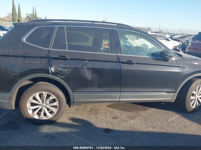 3VV3B7AX9JM162043 Volkswagen Tiguan 2.0t Se/2.0t Sel