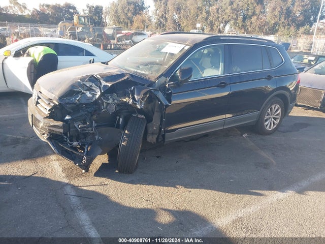 3VV3B7AX9JM162043 Volkswagen Tiguan 2.0t Se/2.0t Sel