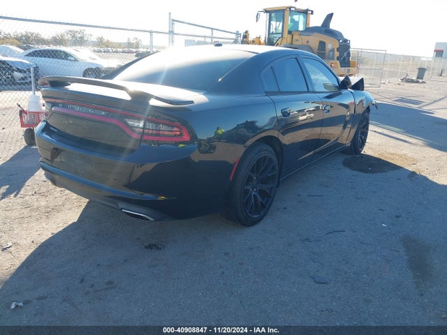 40908847 :رقم المزاد ، 2C3CDXBG8FH754681 vin ، 2015 Dodge Charger Se مزاد بيع
