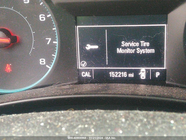 3GNAXJEV8JL126807 Chevrolet EQUINOX LT