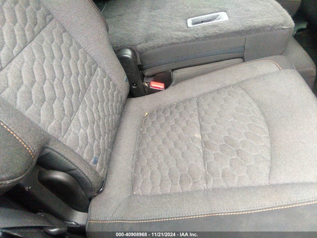 3GNAXJEV8JL126807 Chevrolet EQUINOX LT