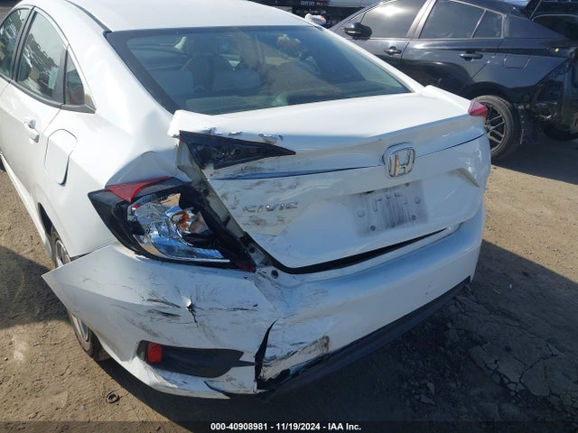 Honda Civic Lx 2018 2HGFC2F53JH608156 Image 6