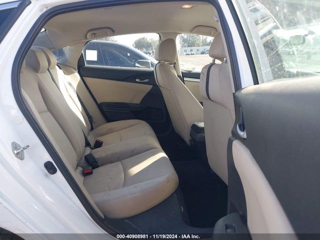 Honda Civic Lx 2018 2HGFC2F53JH608156 Image 8