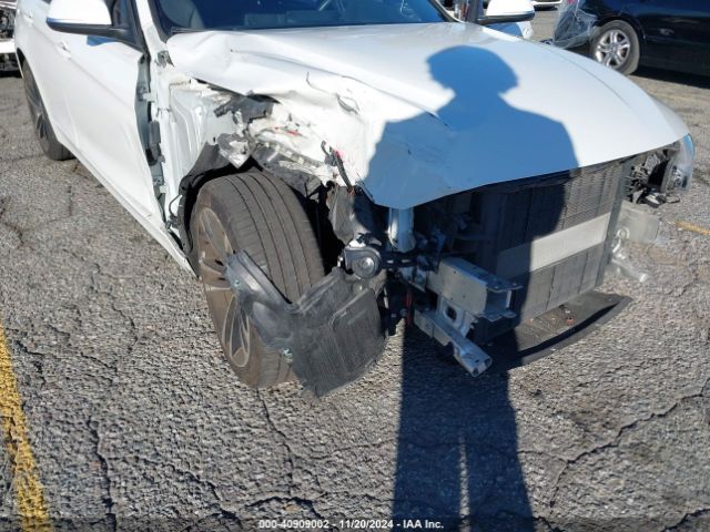 WBA8B9C58JK677485 BMW 330I