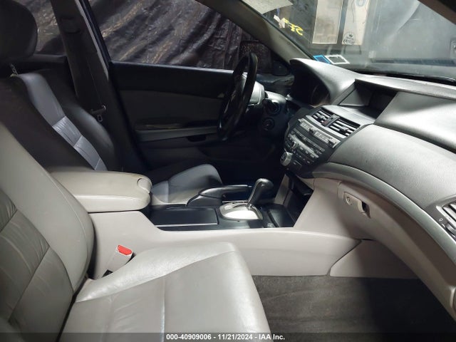 Auction sale of the 2010 Honda Accord 3.5 Ex-l, vin: 1HGCP3F82AA021887, lot number: 40909006