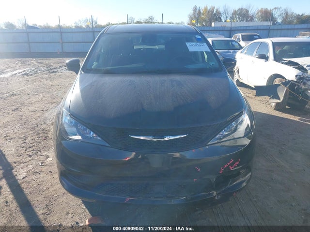 2C4RC1CG6PR534147 Chrysler Voyager Lx