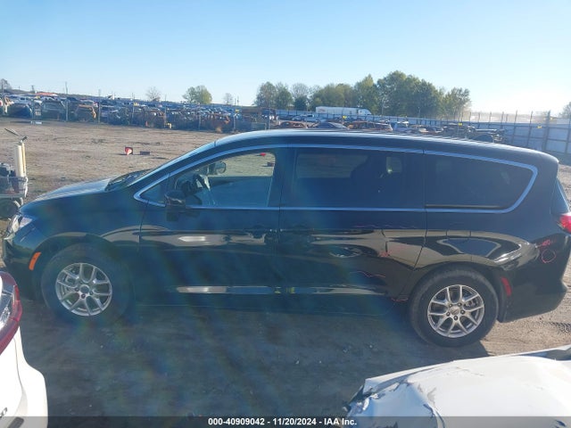 2C4RC1CG6PR534147 Chrysler Voyager Lx