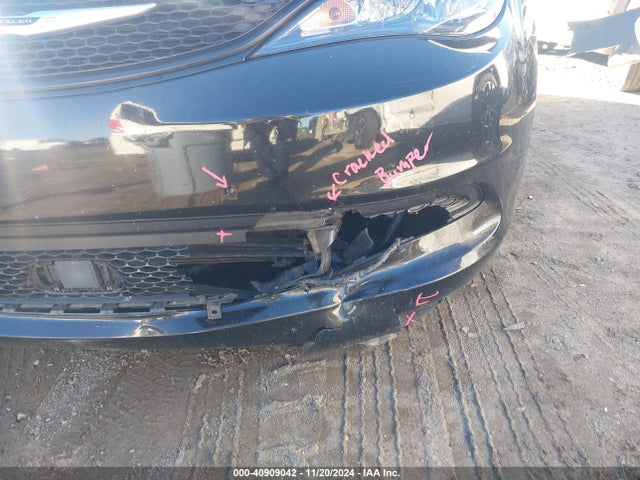 2C4RC1CG6PR534147 Chrysler Voyager Lx
