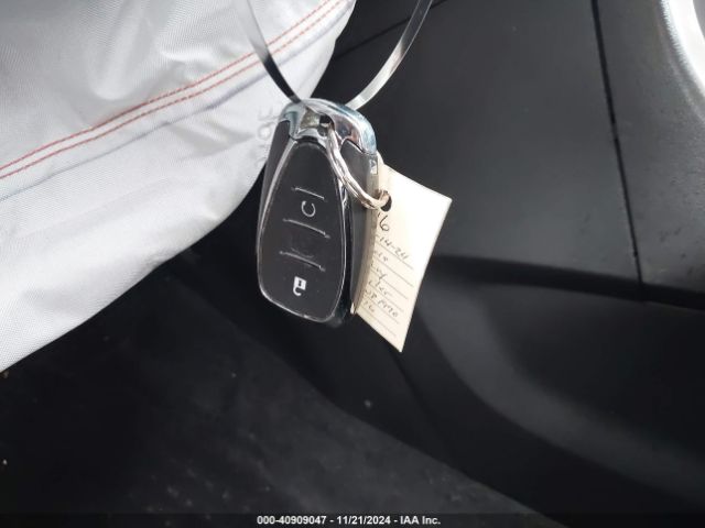 KL7CJPSB8KB836516 Chevrolet Trax Lt